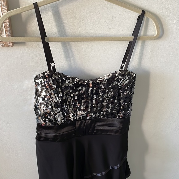 The Deb cocktail dress - Picture 2 of 6